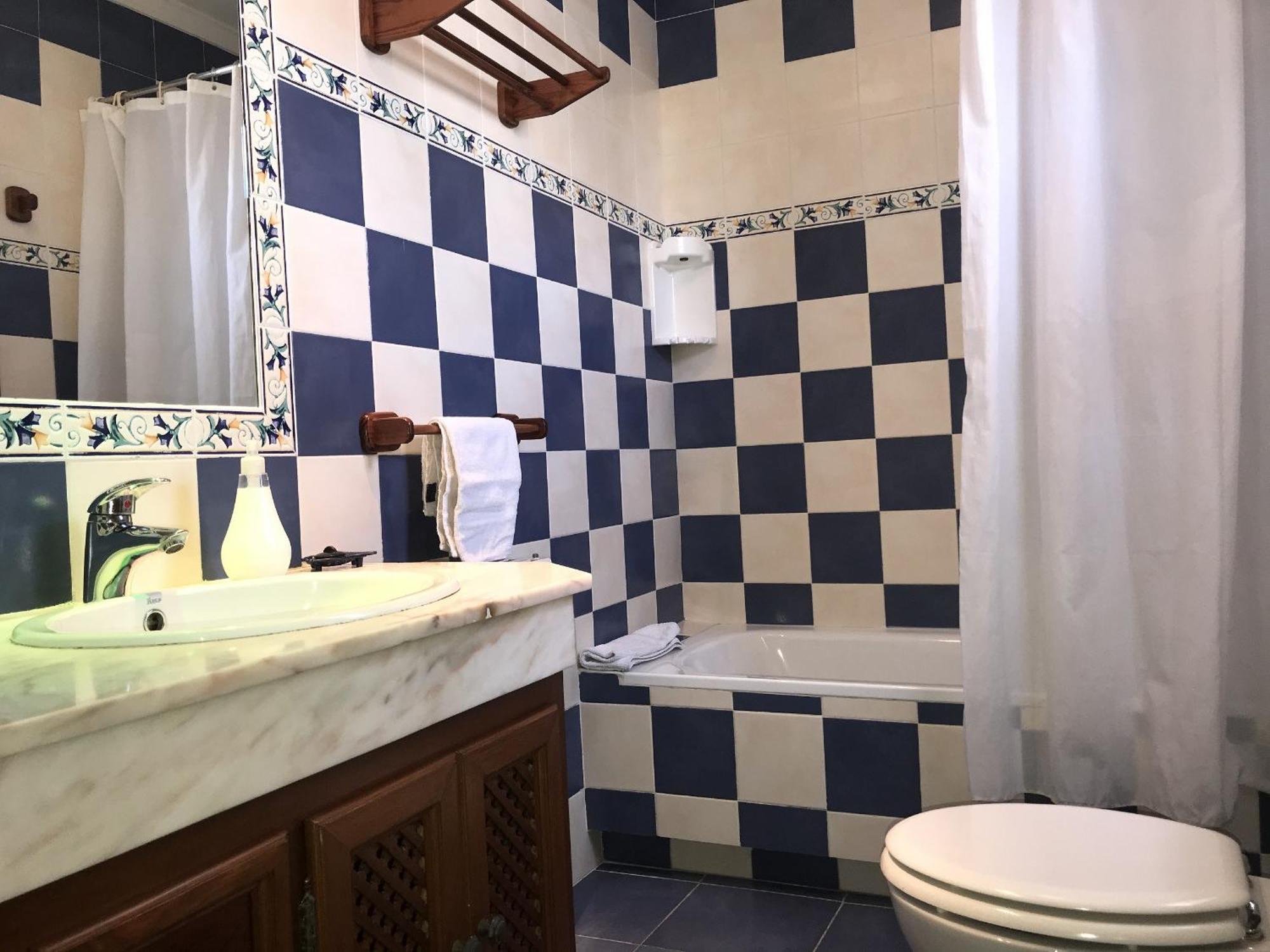 Large Side In * Marbella