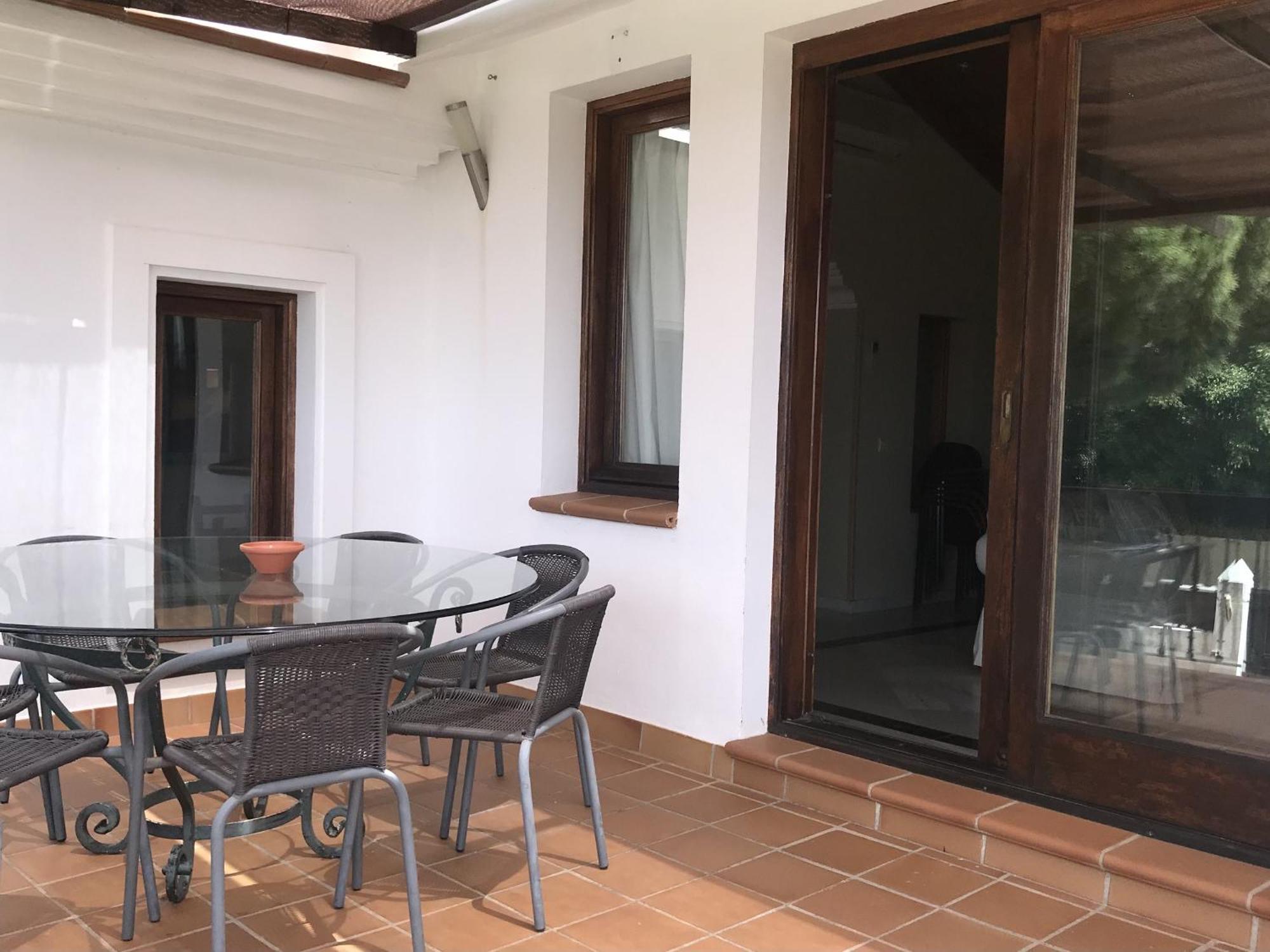 Villa Large Side In